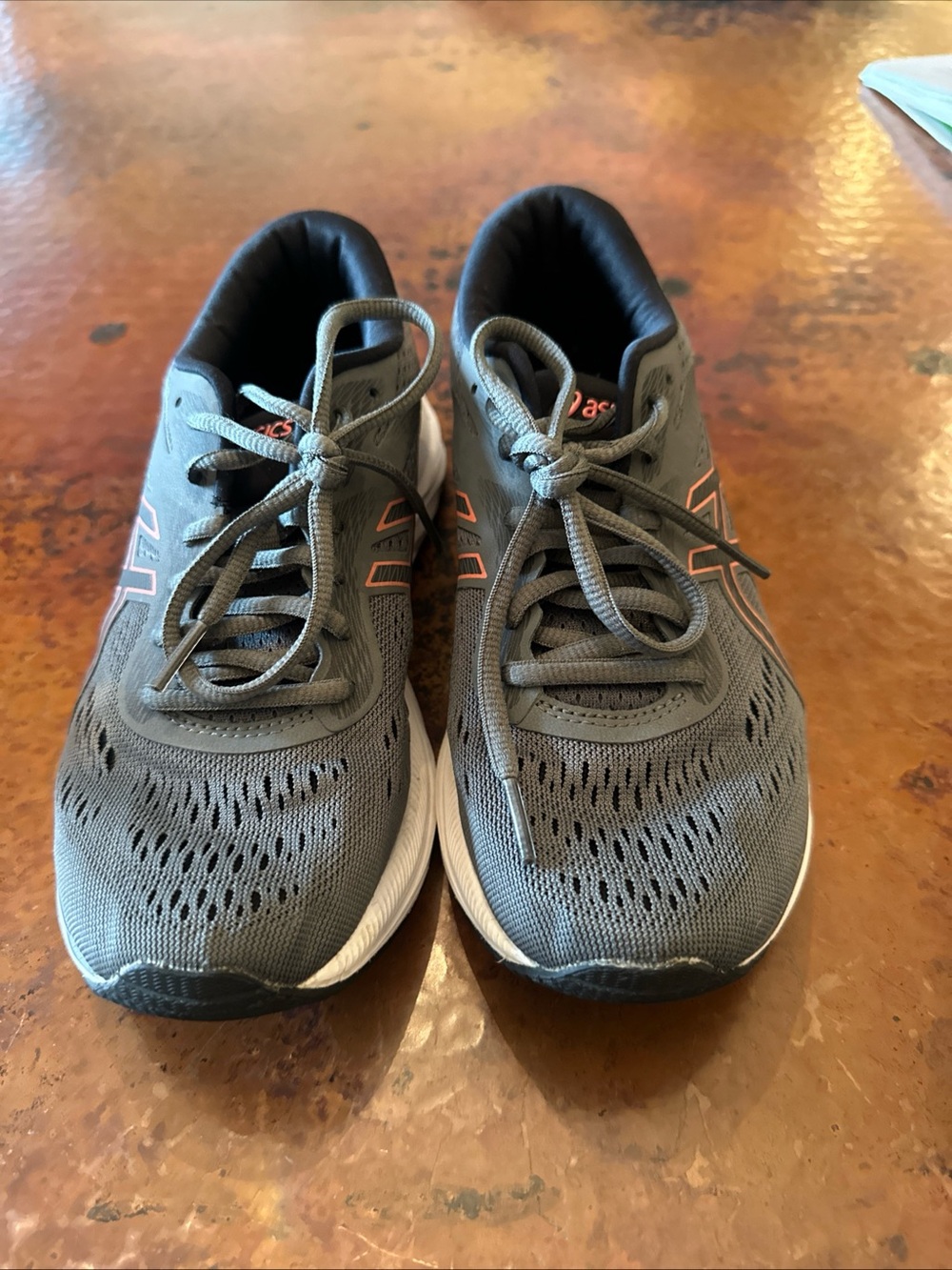 ASICS - Picture 14 of 14